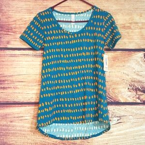 NWT LuLaRoe Spotted Classic Shirt